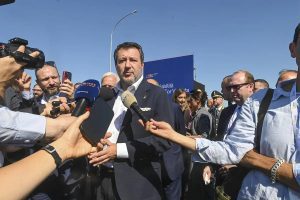 Caso Open Arms, la Procura ricorre in Cassazione: Salvini di nuovo sotto accusa dopo l’assoluzione