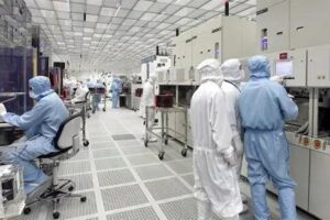 STMicroelectronics, 206 esuberi a Catania: la Fiom accusa la Regione di "finanziatore muto"