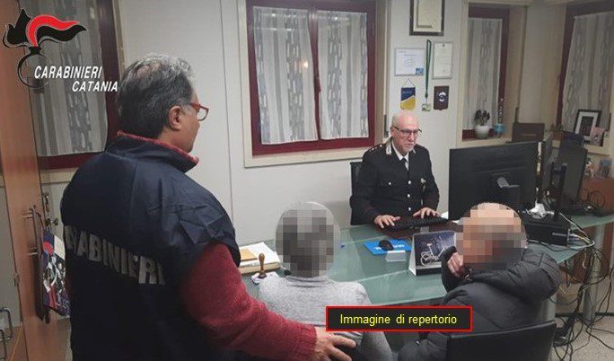 Tremestieri Etneo, minaccia il padre per 50 euro: 40enne denunciata per tentata estorsione