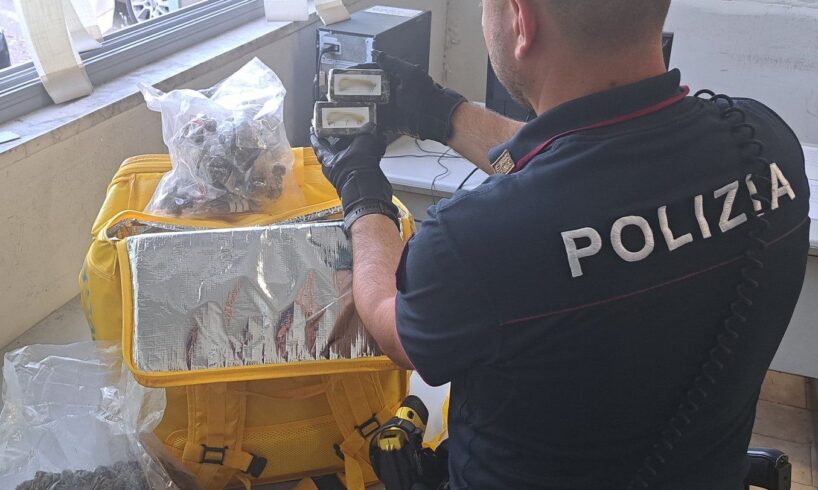 Catania, 37enne di Licata fermato dalla Polizia con l’auto carica di marijuana: arrestato