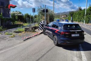 Ruba attrezzi dalla stazione Fce di Piedimonte Etneo: 26enne catanese denunciato dai Carabinieri