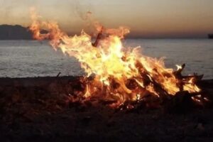 Ferragosto a Catania: divieti su fuochi, tende e alcol lungo tutto il litorale