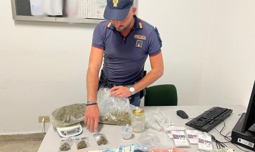 Adrano, 18enne arrestato per spaccio: in casa marijuana, cocaina e 1.855 euro in contanti