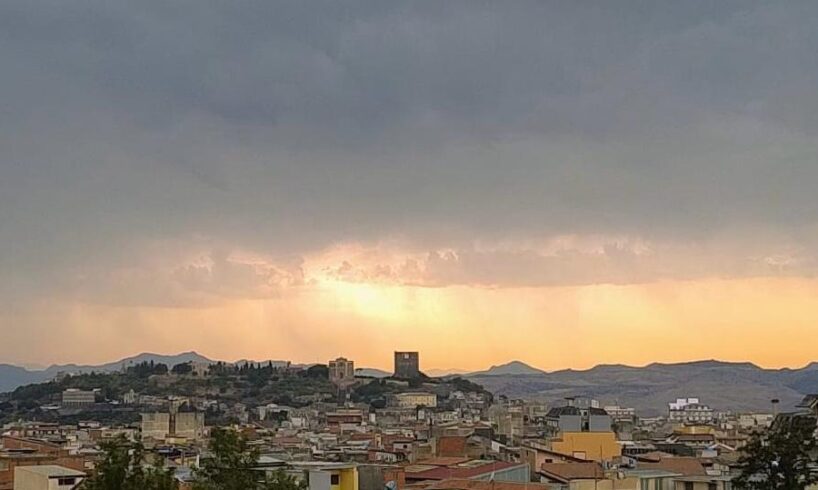 Paternò tra eterno immobilismo e malinconia: un sondaggio prova a scuotere la città