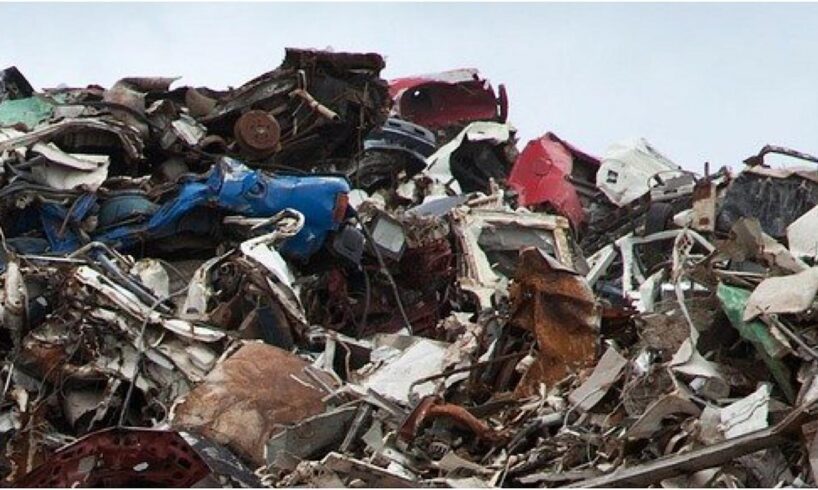 Scarica rifiuti in un terreno già sequestrato: 58enne denunciato a Misterbianco