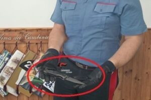 Belpasso, 21enne denunciato: portava un coltello a serramanico sul sagrato della chiesa