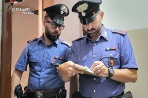 Biancavilla, ubriaco chiama il 112: “Uccido mia moglie”, ma è un falso allarme. Denunciato 46enne