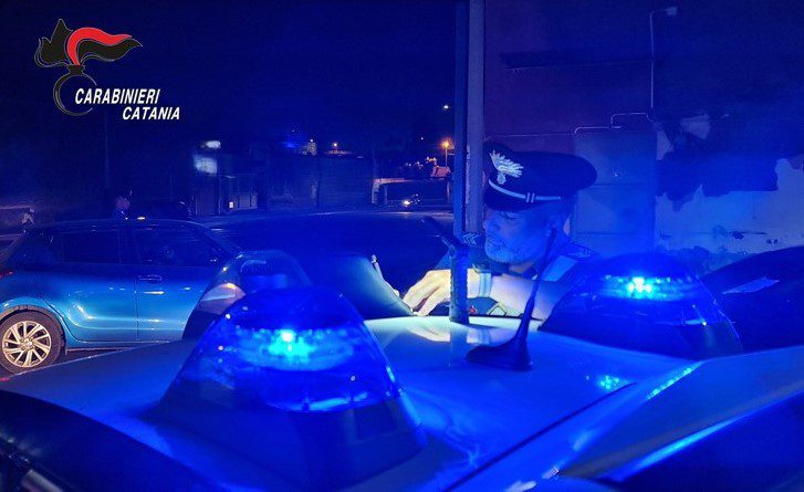 Trecastagni, lite in famiglia degenera: 27enne arrestato per resistenza e violenza a pubblico ufficiale