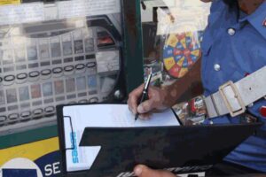 Paternò, furto al distributore di sigarette sventato da finanziere fuori servizio