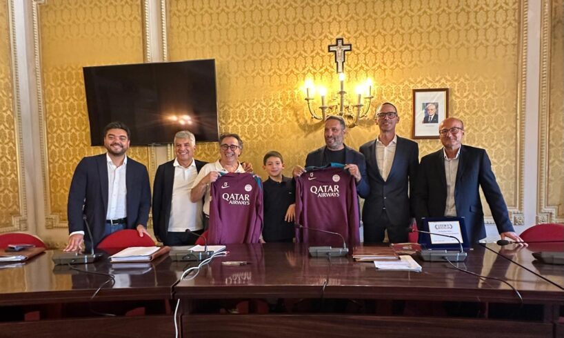Acireale premia Cristoforo Filetti, preparatore atletico del PSG: riconoscimento in aula consiliare intitolata al padre