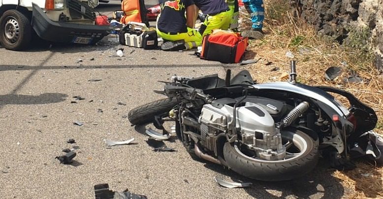 Belpasso, incidente mortale in via Calatafimi: muoiono un 16enne e un 80enne