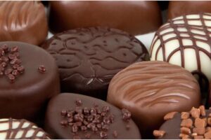 Spagna, camionista ‘goloso’ ruba 12 tonnellate di cioccolato: choc e dolce furto da 113mila euro