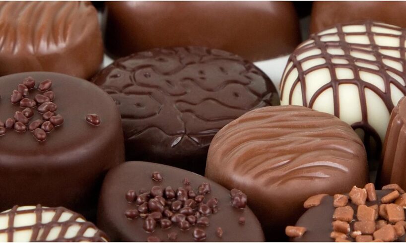 Spagna, camionista ‘goloso’ ruba 12 tonnellate di cioccolato: choc e dolce furto da 113mila euro