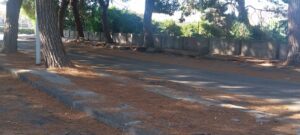 Paternò, Parco del Sole tra degrado e pericoli: monopattini e giochi rotti preoccupano residenti e famiglie