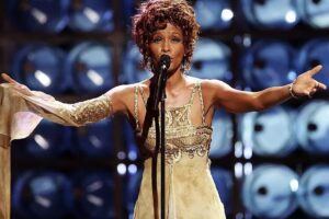 Whitney Houston "resuscita" in tour: la sua voce torna dal vivo grazie all’intelligenza artificiale