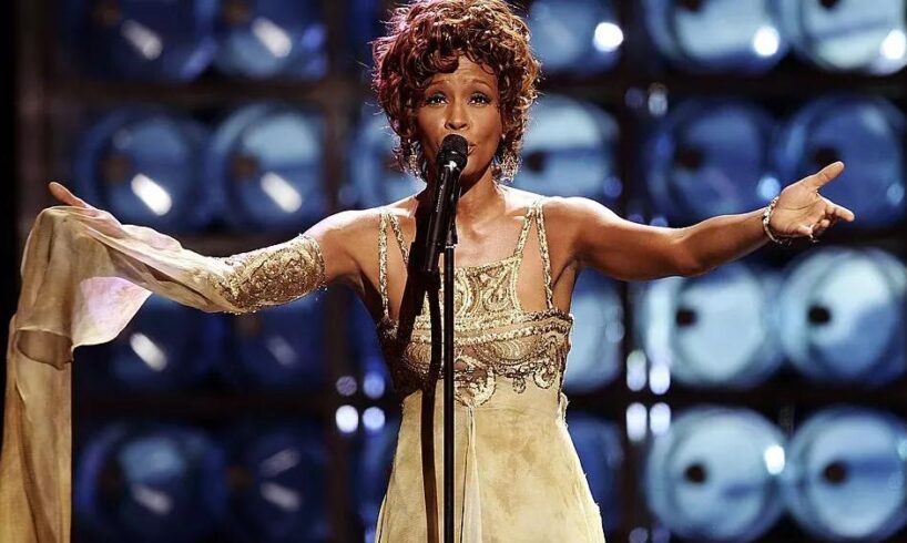 Whitney Houston "resuscita" in tour: la sua voce torna dal vivo grazie all’intelligenza artificiale