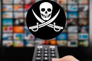 Catania, blitz della Polizia contro la pirateria streaming: smantellata la cupola, 8 arresti