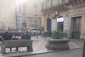 Paternò, tentativo di furto in tabaccheria a Piazza Indipendenza: al lavoro i Carabinieri