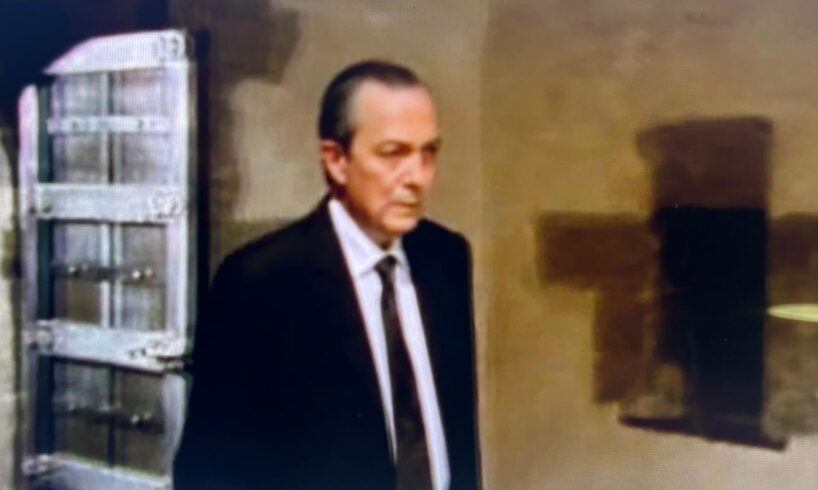 Addio a Tano Cariddi, il boss che abitava la Torre Normanna. Il ricordo de "La Piovra" e il set perduto di Paternò