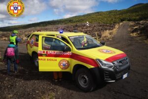Escursionista 70enne cade sull'Etna: soccorsa dai tecnici del Soccorso Alpino