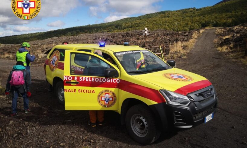 Escursionista 70enne cade sull'Etna: soccorsa dai tecnici del Soccorso Alpino