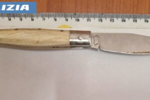 Catania, tifoso recidivo beccato con un coltello allo stadio: Daspo di 5 anni