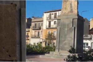 Adrano, ritrovata la lapide dei Caduti: “Grazie a gesto di senso civico”