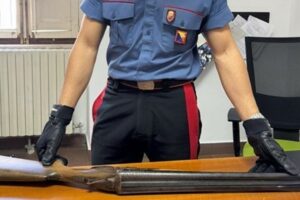 Ramacca, arma clandestina in un casolare: 40enne arrestato