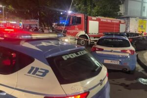 Catania, incendio in un palazzo di via Messina: sgombero di sicurezza, nessun ferito