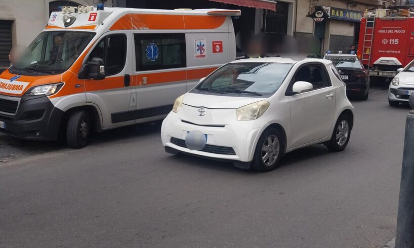 Paternó, muore in auto dopo malore mentre tenta di accostare