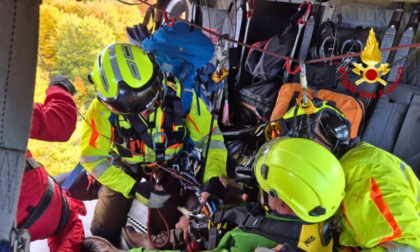 Elisoccorso sull'Etna: vigili del fuoco salvano 65enne tedesco