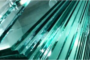 San Giovanni la Punta, incidente in vetreria: un morto e un ferito durante il carico del vetro