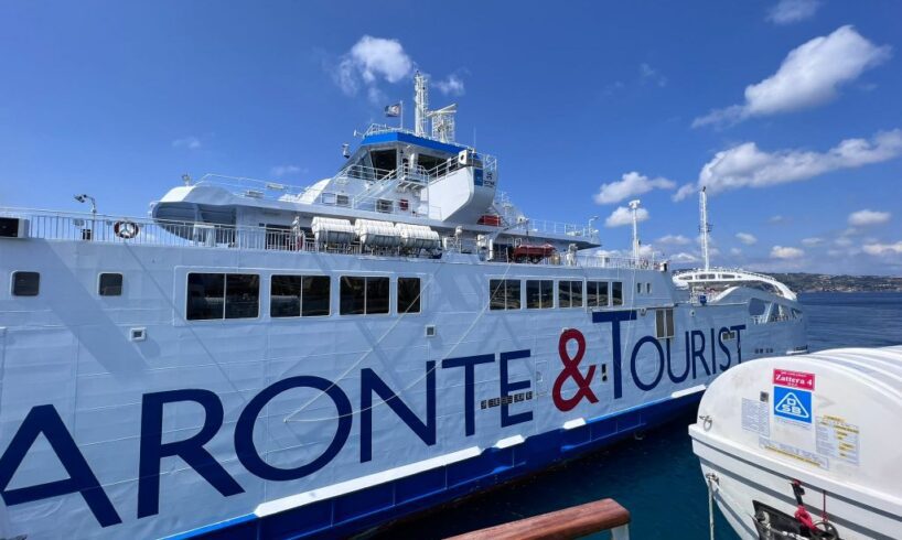 Turista tedesco "scomparso" nello Stretto: l'allarme rientra quando lo trovano... a fumare in pace