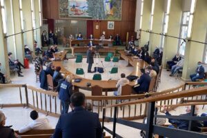 Adrano, minacce al sindaco Mancuso durante il consiglio. Mpa: "Istituzioni violate"