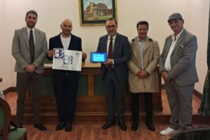 Catania, le persone sorde parlano direttamente con gli uffici comunali grazie al video-interprete LIS