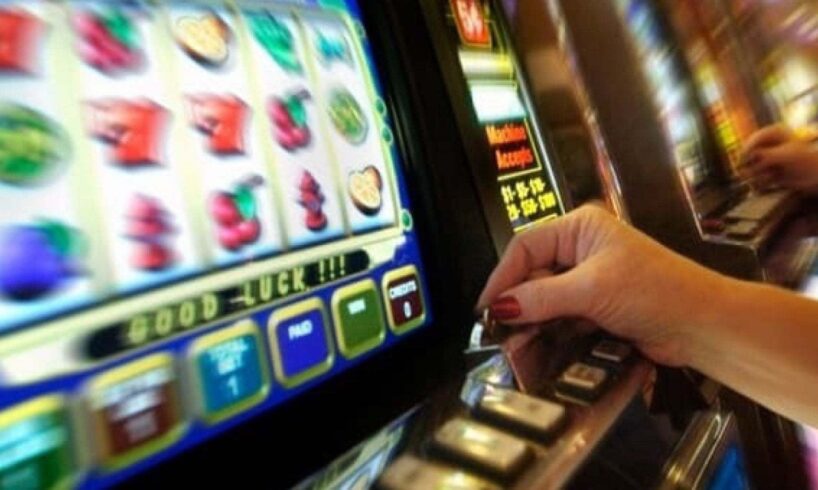 Gioco d’azzardo, 4 italiani su 10 sono 'vittime passive': in Sicilia 38 clan nell’affare