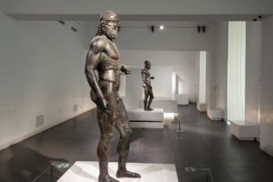 Il mistero dei Bronzi si infittisce: la loro vera casa non era Riace