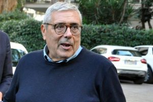 Cuffaro, 80mila euro in contanti sequestrati tra casa e tenuta. I legali: "Banconote datate e inutilizzabili"