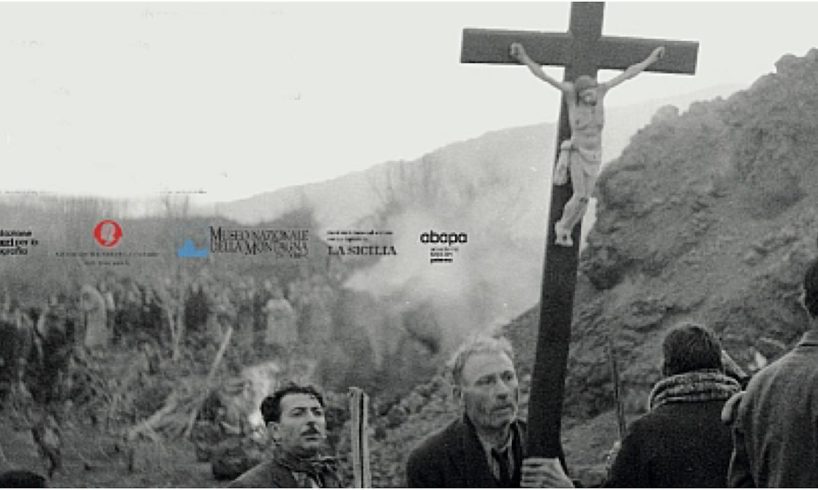 Etna, gli scatti di Fosco Maraini in mostra a Catania: l'epica resistenza dei siciliani alla lava