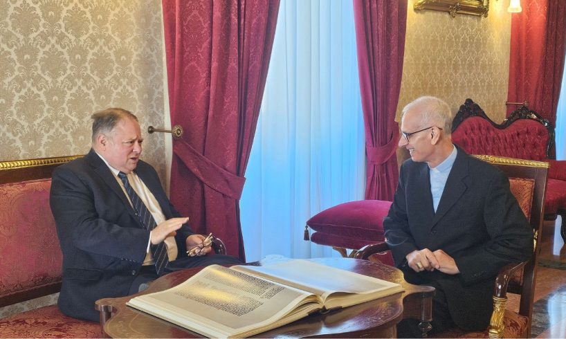 Acireale, dialogo interreligioso: il vescovo Raspanti riceve l'ambasciatore d'Israele presso la Santa Sede