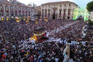 Catania, rivoluzione nei circoli di Sant'Agata: l'arcivescovo impone il commissariamento e catechesi obbligatoria
