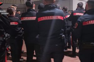Catania, 10 arresti per narcotraffico e porto illegale di armi: due misure eseguite a Ravenna