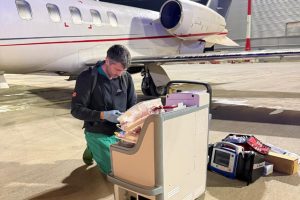 Cuore batte per 6 ore: trapianto da record da Atene a Torino