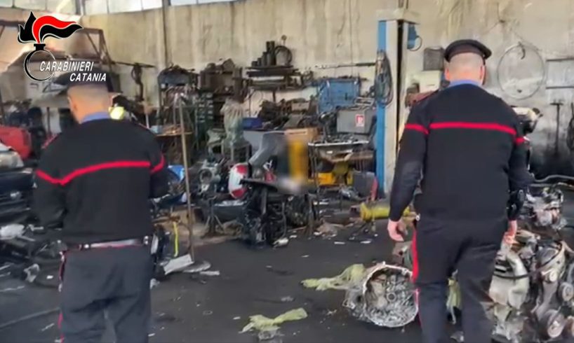 Castiglione di Sicilia, meccanico 53enne denunciato: nell suo garage discarica abusiva e officina senza permessi (VIDEO)