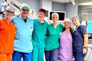 Catania, al ‘Cannizzaro’ tecnica chirurgica innovativa per "tappare" il buco della retina