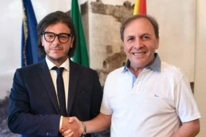 Paternò, la commissione taglia i ponti con l’era Naso: revocato il presidente dell’Ama. ‘Reset’ anche per il nucleo di valutazione