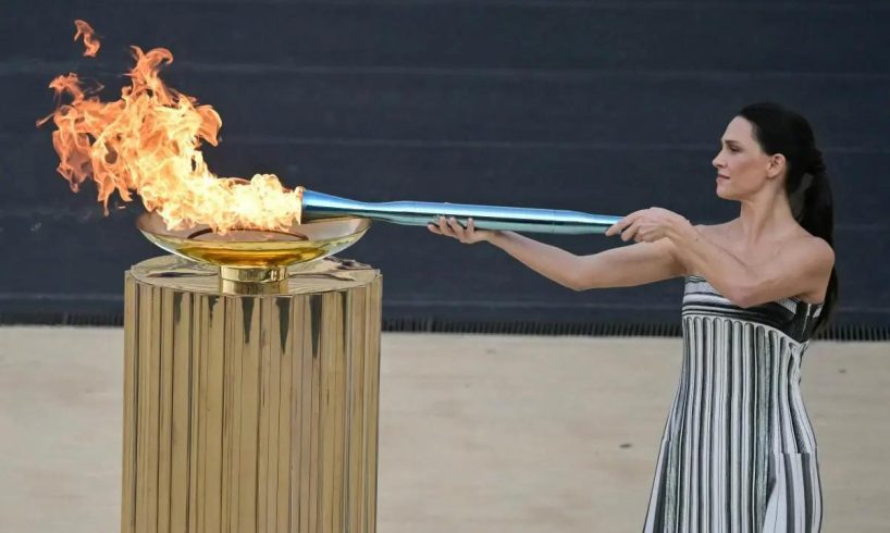 Milano Cortina, la ‘Fiamma’ arriva in Sicilia: tedoforo d’eccezione Myriam Sylla. Il 18 tappa a Catania