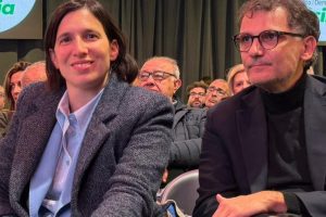 Schlein da Catania rilancia l'unità del campo largo: alle politiche “partita apertissima”