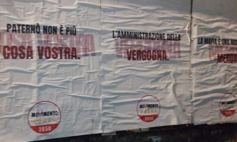 Paternò, M5S attacca a colpi di manifesti: "La mafia è una montagna di merda"