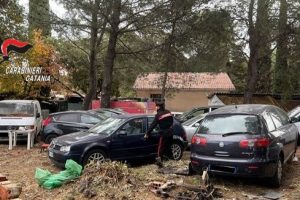 Pedara: sequestrata officina meccanica abusiva: due persone denunciate